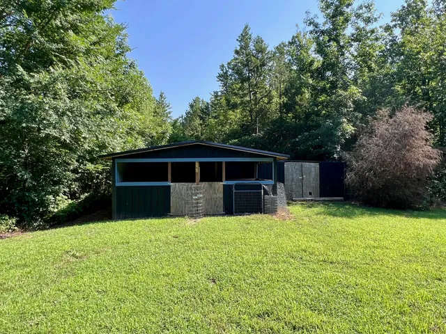 $430,000 | 865 Sylvan Drive, Savannah, TN 38372