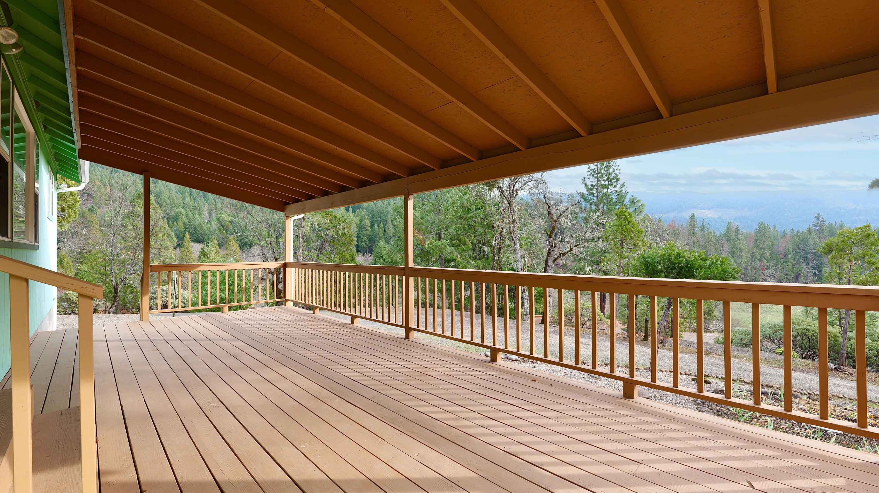 204 Shipley Terrace Prospect, OR 97536 - Photo 33 of 61 Covered Deck