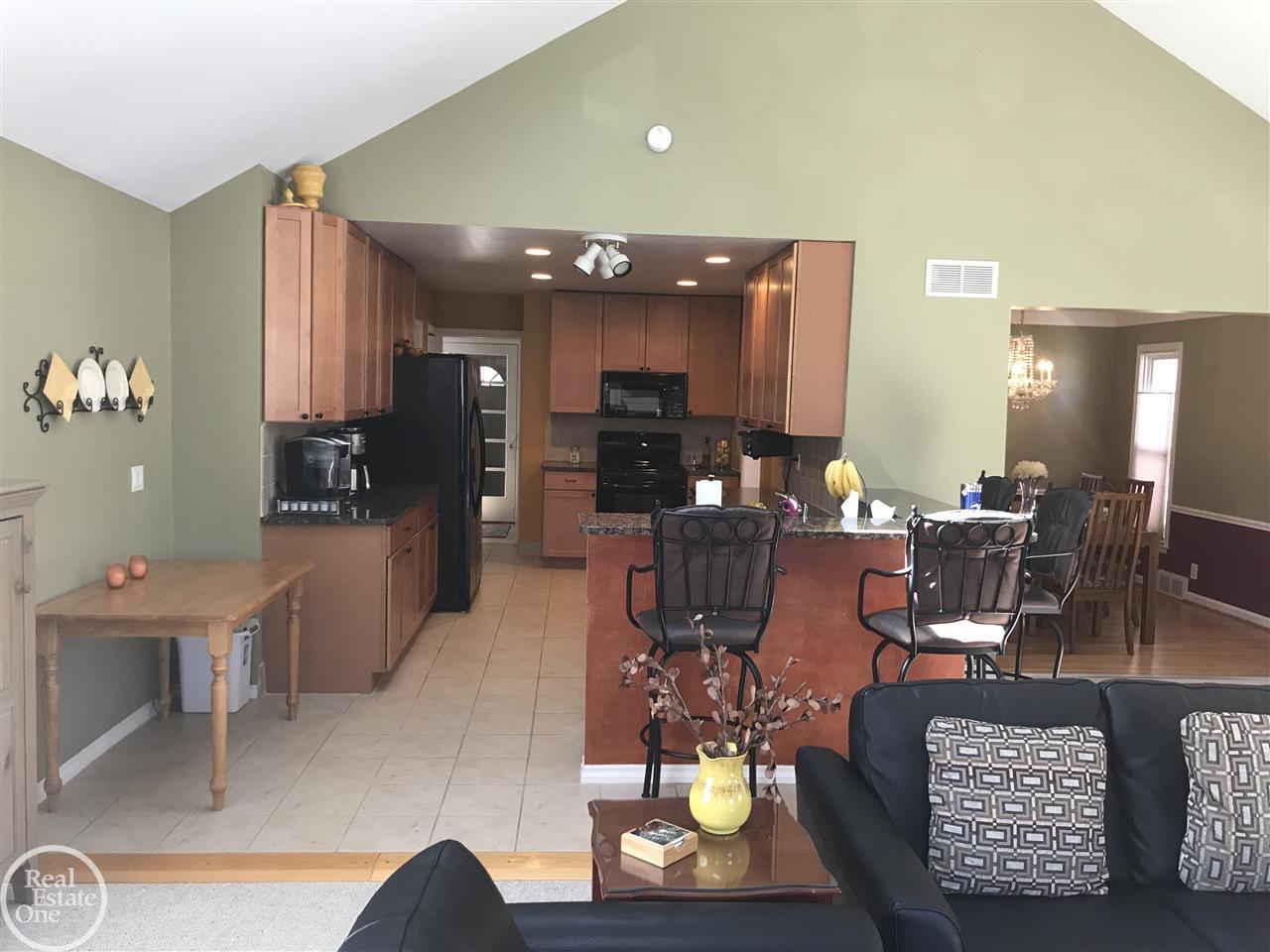 1962 Littlestone Road Grosse Pointe Woods, MI 48236 - Photo 8 of 25
