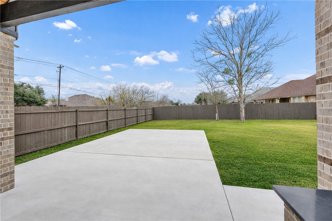 4355 Fox River Lane Bryan, TX 77802 - Photo 34 of 36 a view of a backyard