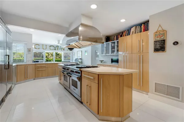 $3,295,000 | 13300 Southwest 69th Avenue, Pinecrest, FL 33156