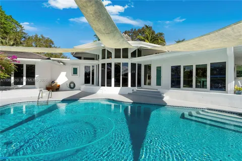 $3,295,000 | 13300 Southwest 69th Avenue, Pinecrest, FL 33156