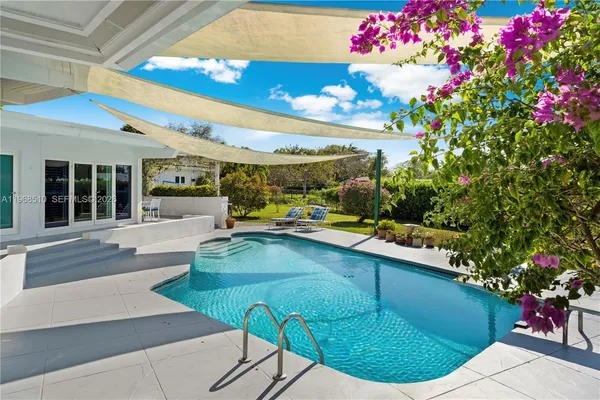 $3,295,000 | 13300 Southwest 69th Avenue, Pinecrest, FL 33156