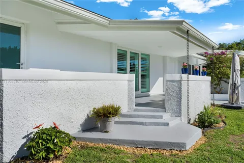 $3,295,000 | 13300 Southwest 69th Avenue, Pinecrest, FL 33156