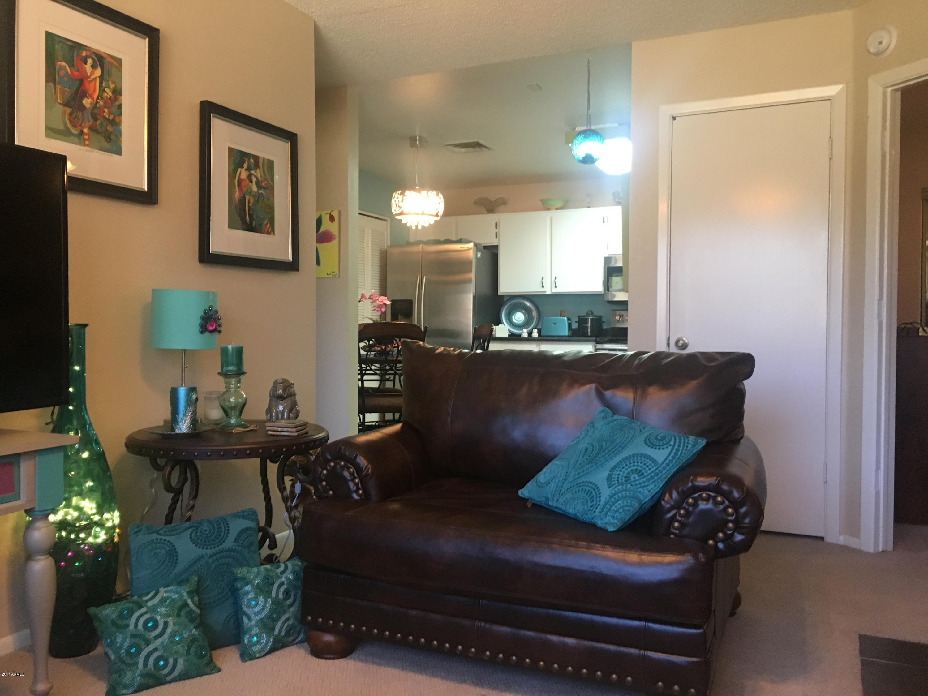 14300 West Bell Road, Unit 77 Surprise, AZ 85374 - Photo 8 of 22 Living Room