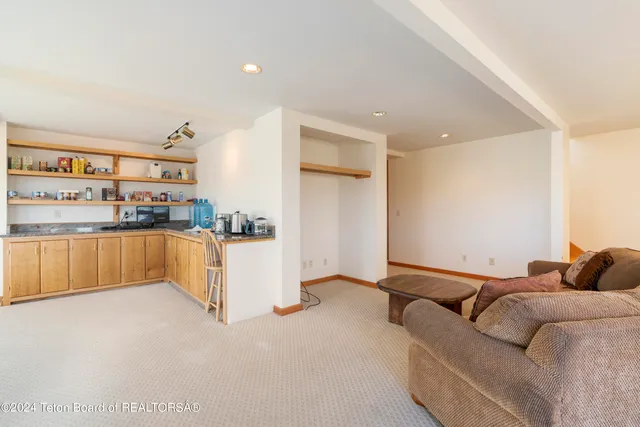 $2,327,500 | 34 Table Top Drive, Dubois, WY 82513