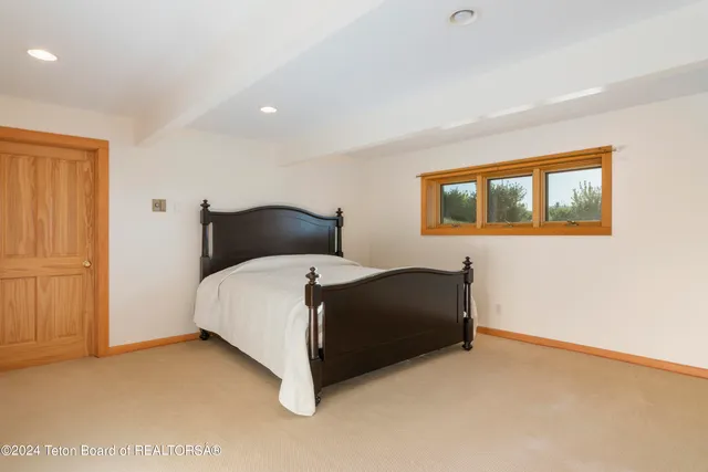 $2,327,500 | 34 Table Top Drive, Dubois, WY 82513