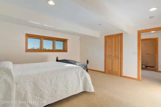 $2,327,500 | 34 Table Top Drive, Dubois, WY 82513