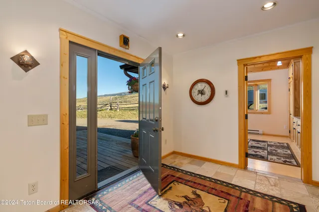 $2,327,500 | 34 Table Top Drive, Dubois, WY 82513