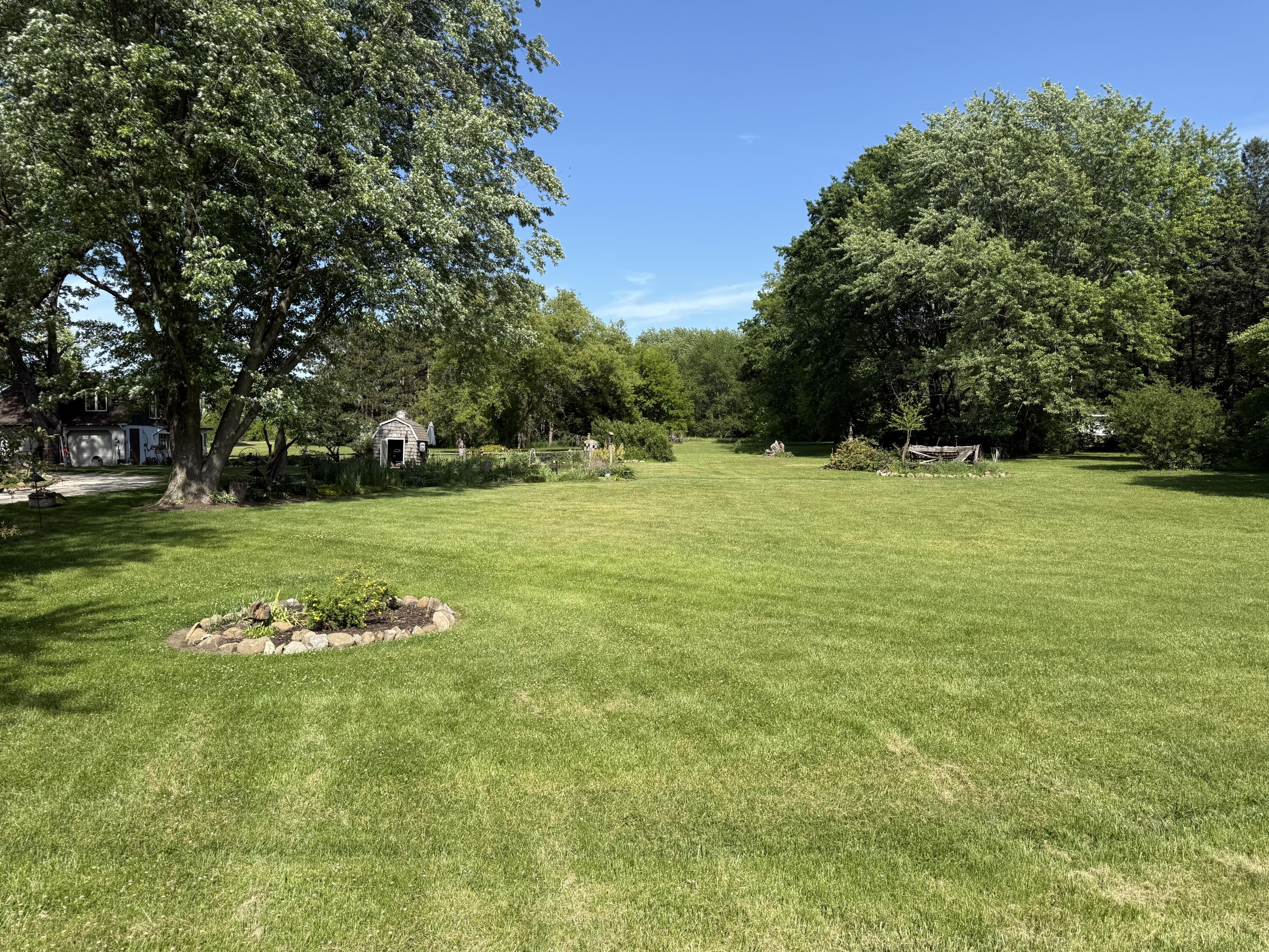 9461 River Road Pleasant Prairie, WI 53158 - Photo 8 of 16 Side Yard