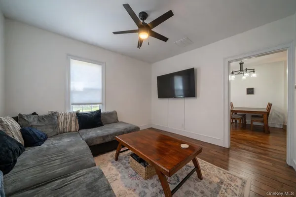 $2,500 | 93 West Street, Warwick, NY 10990