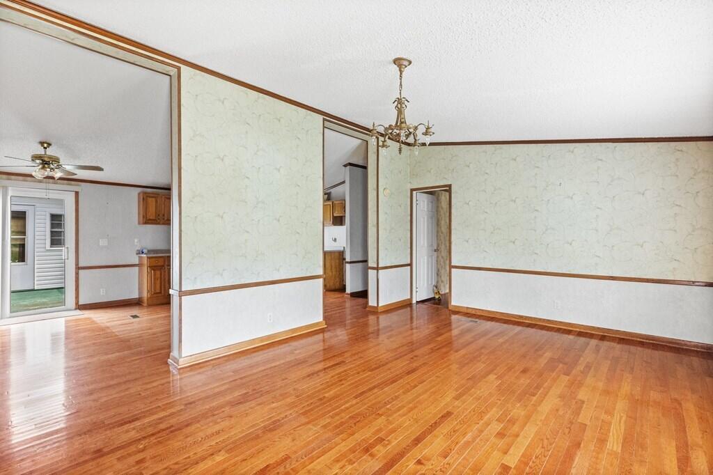 11494 Applejack Road Bristol, VA 24202 - Photo 3 of 25 aj3