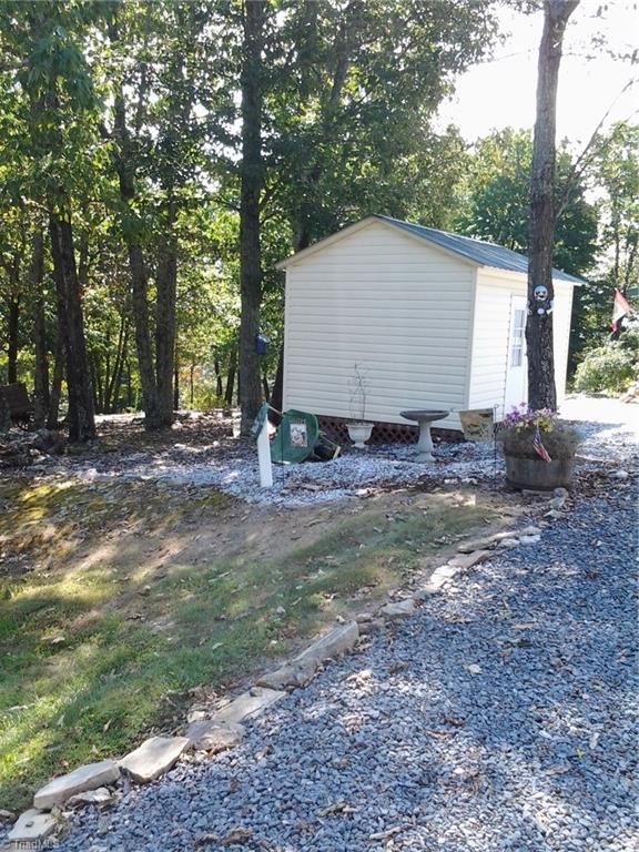 1693 Sauratown Road King, NC 27021 - Photo 4 of 18