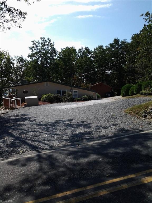 1693 Sauratown Road King, NC 27021 - Photo 7 of 18
