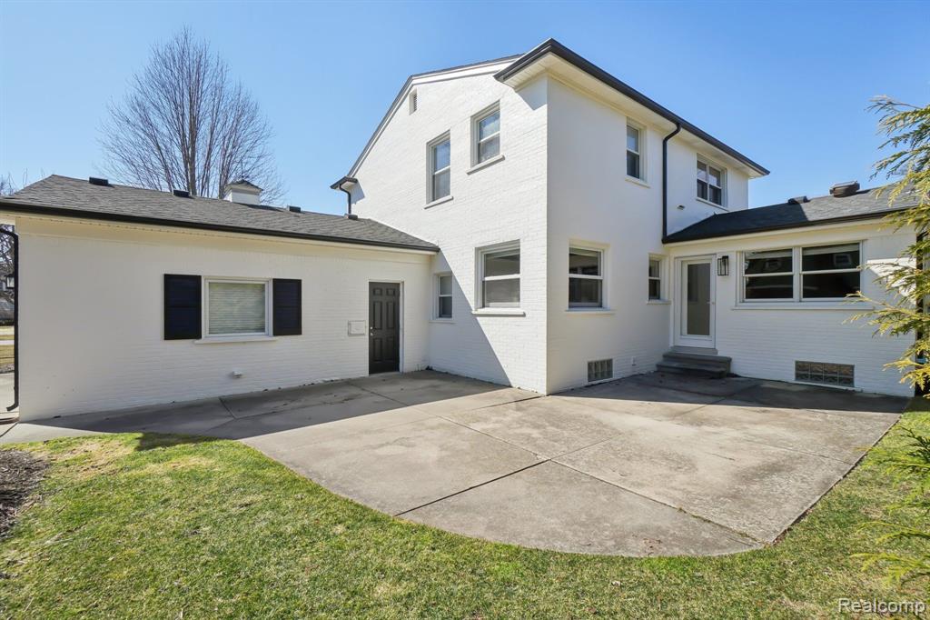 18122 Riverside Drive Beverly Hills, MI 48025 - Photo 35 of 41