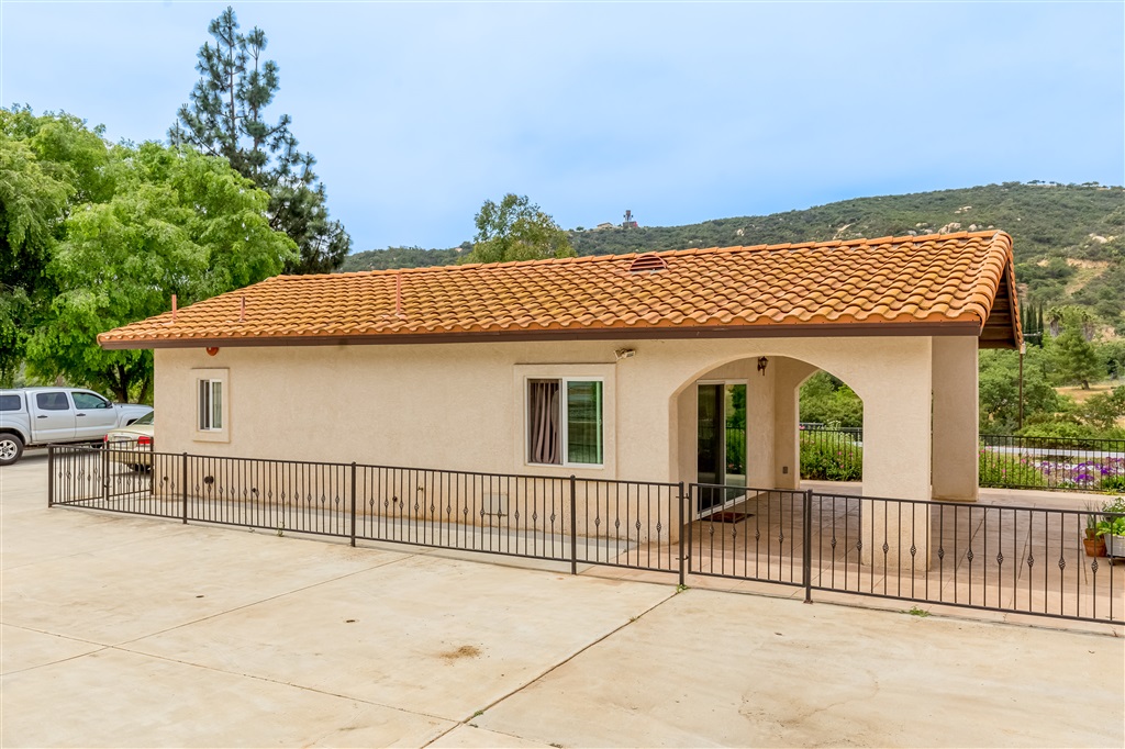 15616 Lyons Valley Road Jamul, CA 91935 - Photo 20 of 25 Guest house