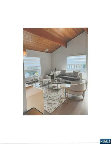 $3,650 | 490 Undercliff Avenue, Unit 2, Edgewater, NJ 07020