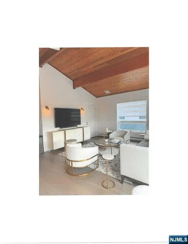 $3,650 | 490 Undercliff Avenue, Unit 2, Edgewater, NJ 07020