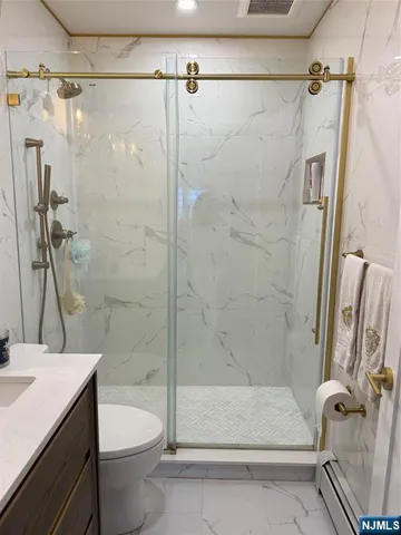 $3,650 | 490 Undercliff Avenue, Unit 2, Edgewater, NJ 07020