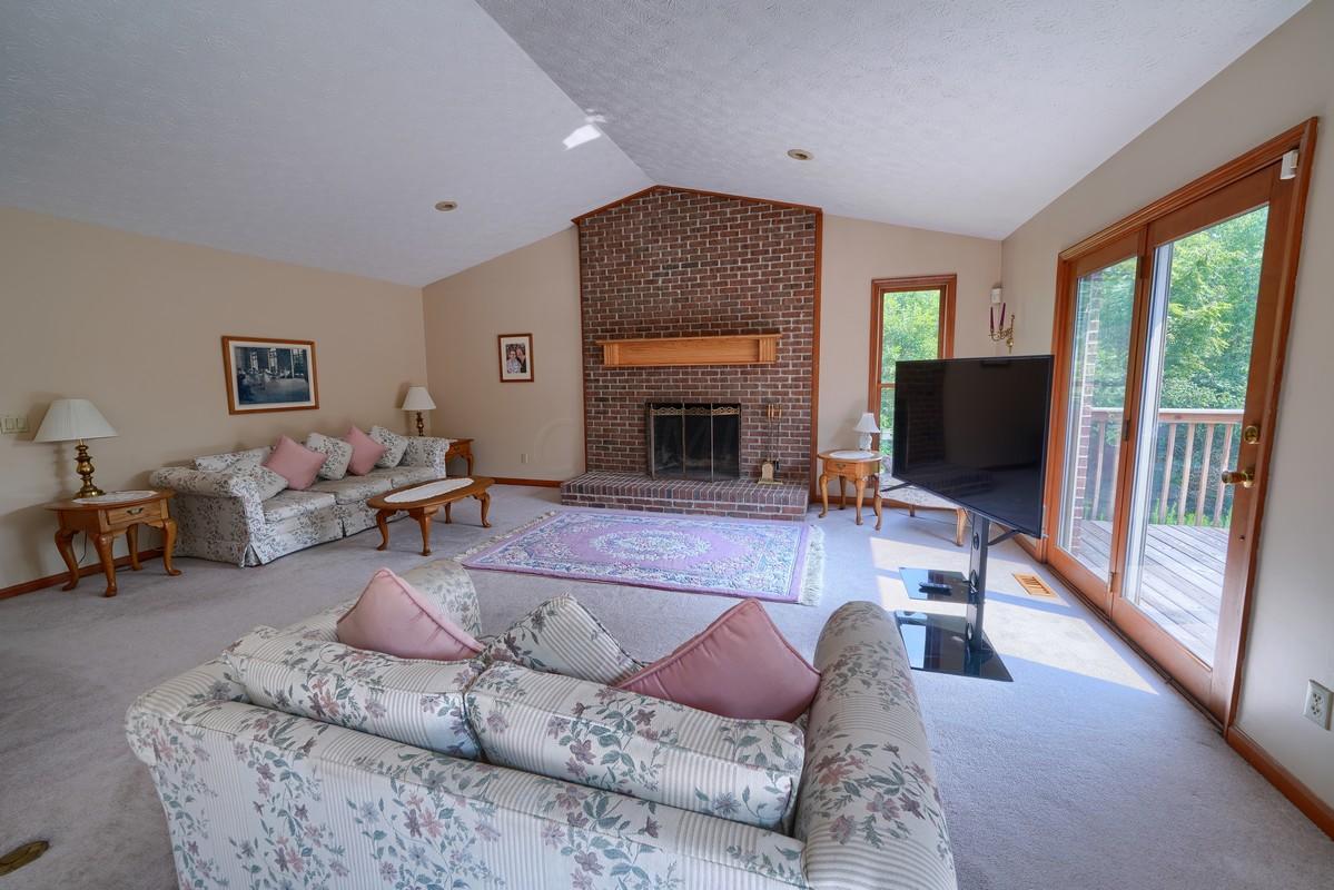 9015 Cochran Road Williamsport, OH 43164 - Photo 12 of 56 Gallery Image 12
