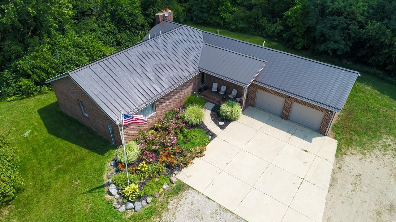 9015 Cochran Road Williamsport, OH 43164 - Photo 4 of 56 Gallery Image 4