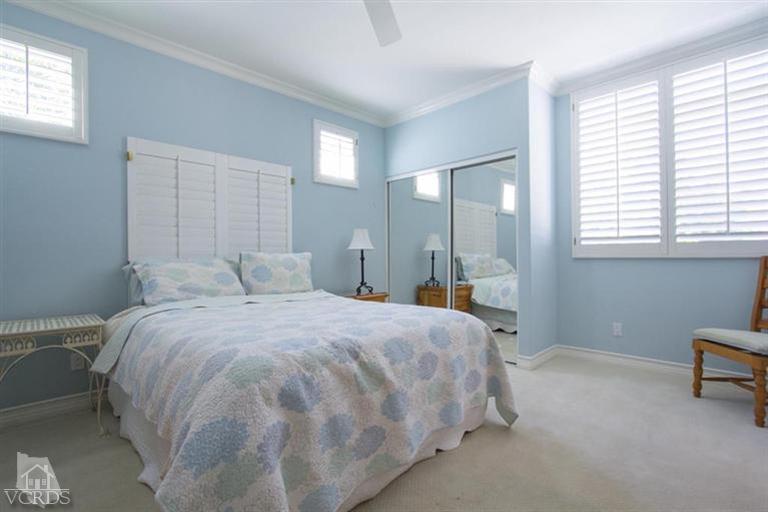 11210 Bentcreek Road Moorpark, CA 93021 - Photo 18 of 22 a bedroom with a bed and a window