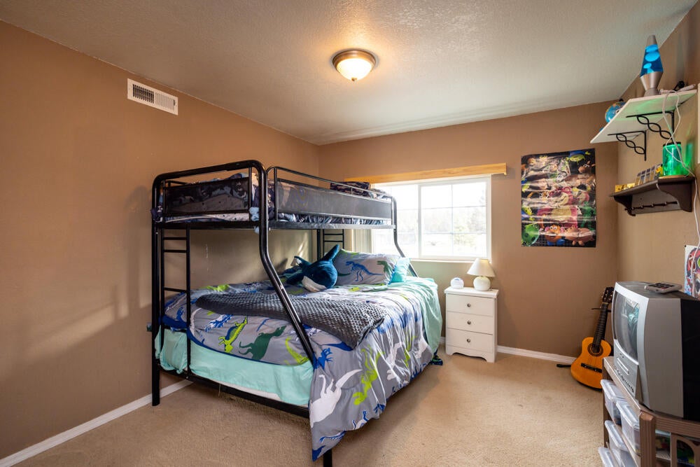 13181 Kann Springs Road Keno, OR 97627 - Photo 20 of 55 00023