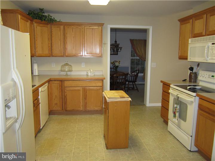 1 Walnut Road Newtown Square, PA 19073 - Photo 6 of 24 Kitchen