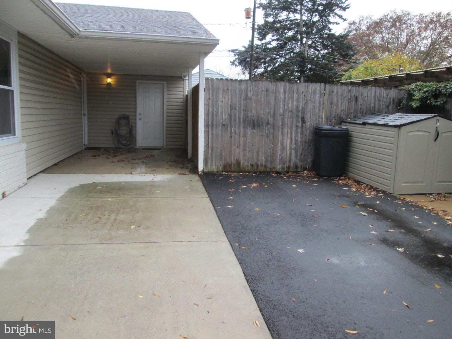 16 Metten Road Newark, DE 19713 - Photo 14 of 18 Driveway