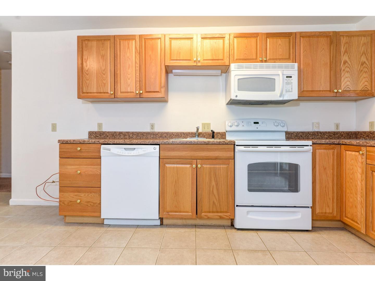 16 Metten Road Newark, DE 19713 - Photo 6 of 18 Kitchen
