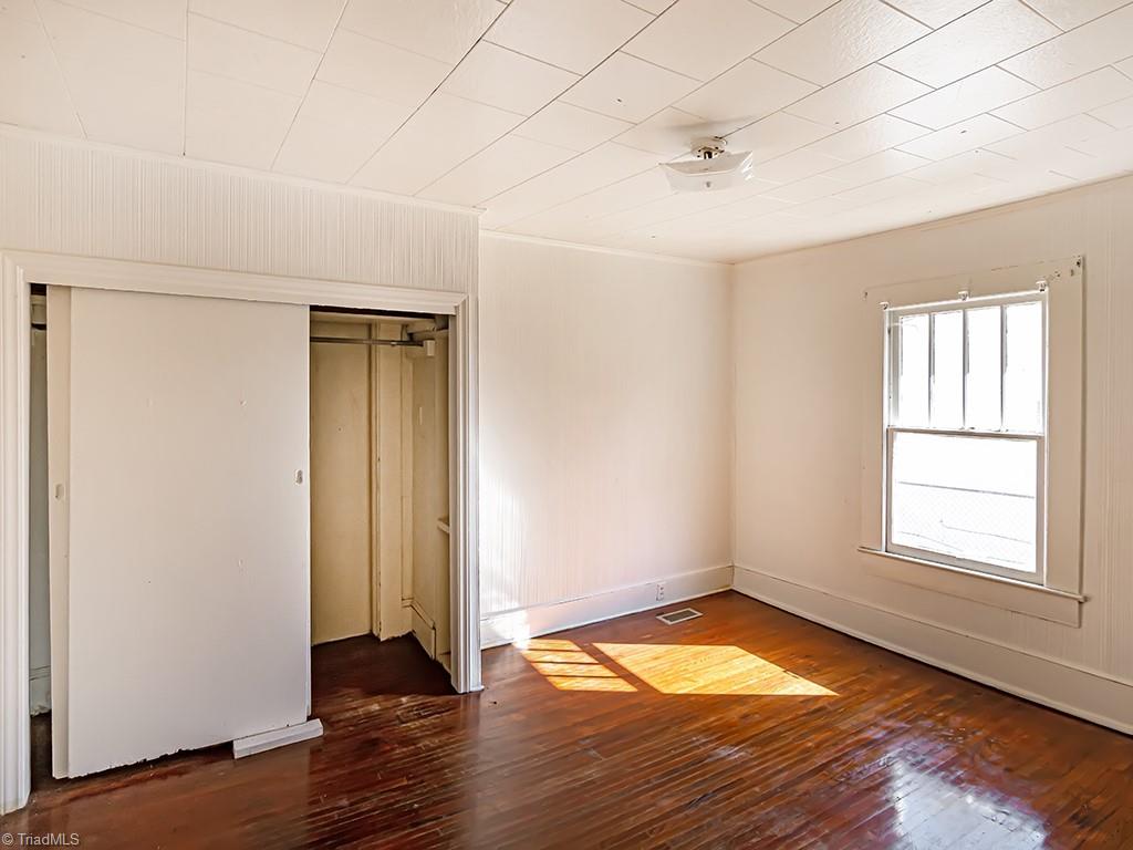 1104 South Elm Street High Point, NC 27260 - Photo 6 of 16 Gallery Image 6