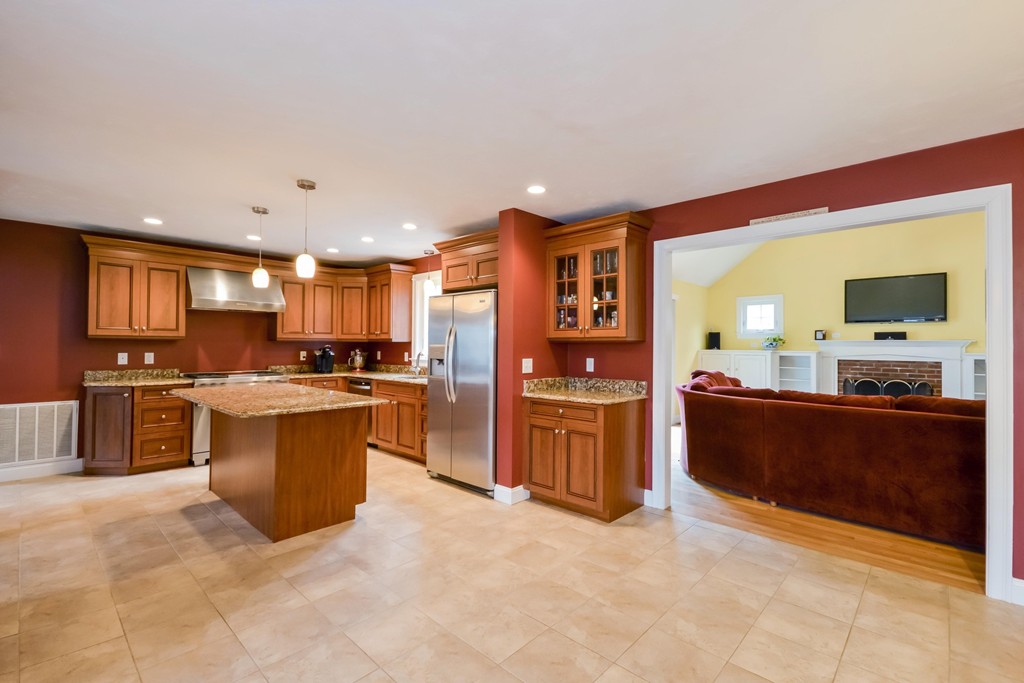 30 Bog View Road Plymouth, MA 02360 - Photo 6 of 22 Gallery Image 6