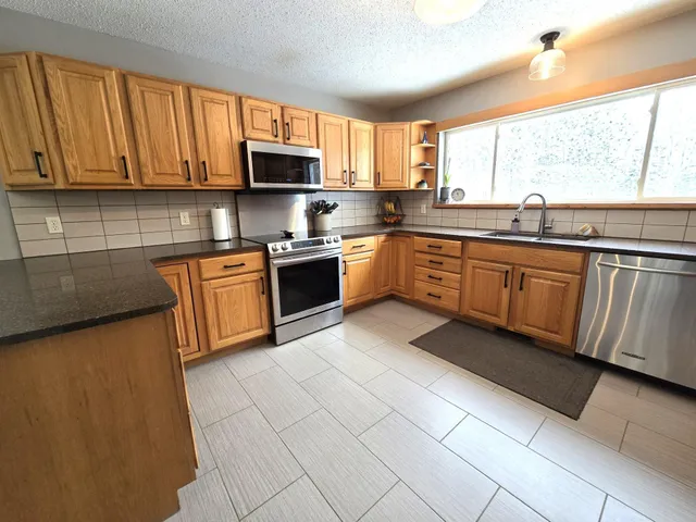 $435,000 | 14126 Oak Hollow Road, Brainerd, MN 56401