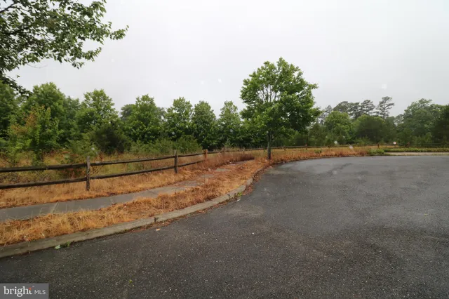 a view of a tennis court