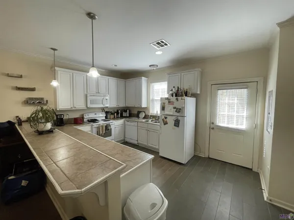 $179,000 | 2405 Brightside Drive, Unit 7, Baton Rouge, LA 70820
