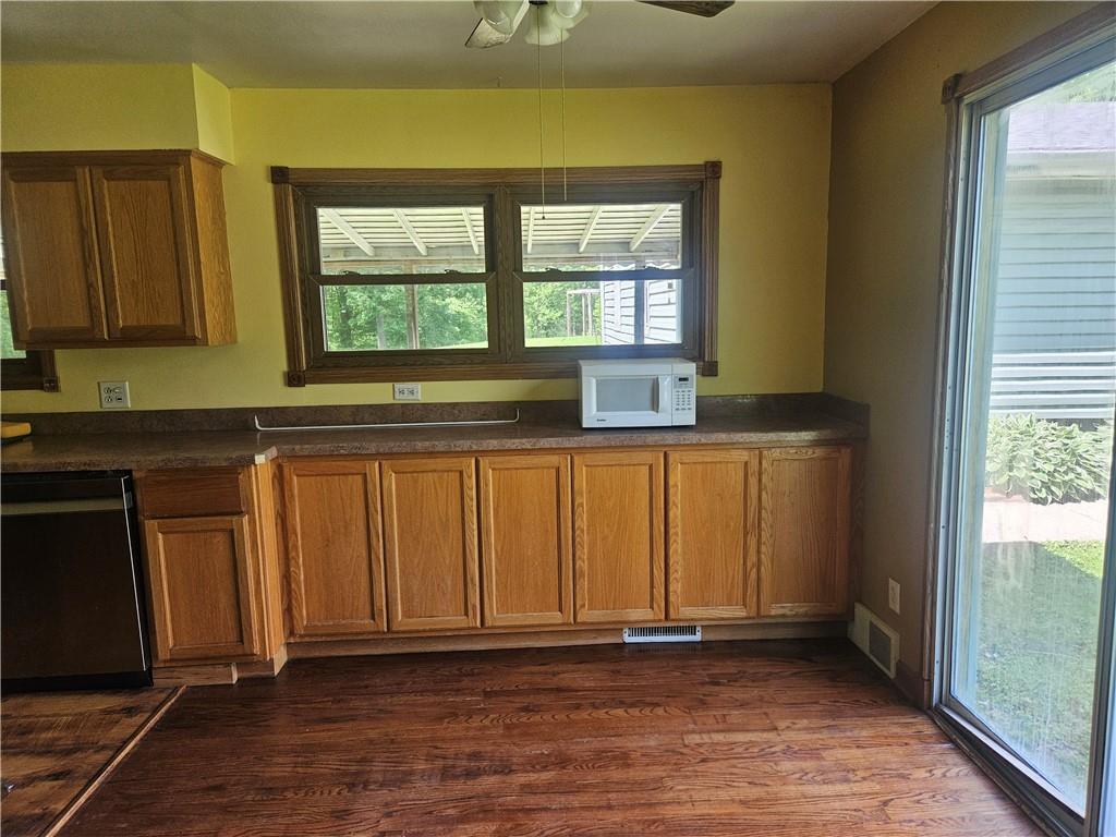 14 East Romain Road Pulaski, PA 16143 - Photo 6 of 9 Gallery Image 6