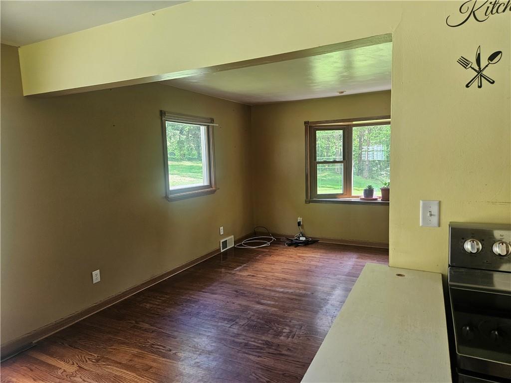 14 East Romain Road Pulaski, PA 16143 - Photo 7 of 9 Gallery Image 7