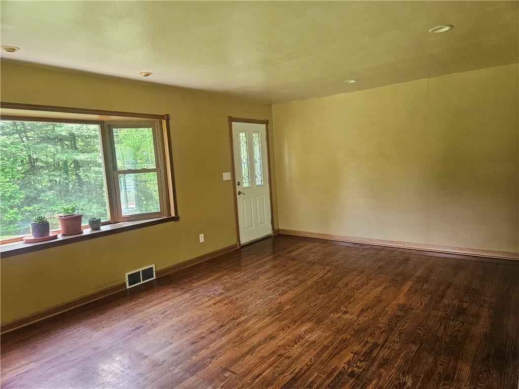 14 East Romain Road Pulaski, PA 16143 - Photo 8 of 9 Gallery Image 8
