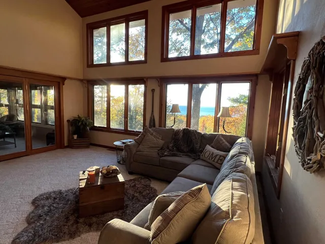 $749,900 | 5997 Bluff Ledge Road, Sturgeon Bay, WI 54235