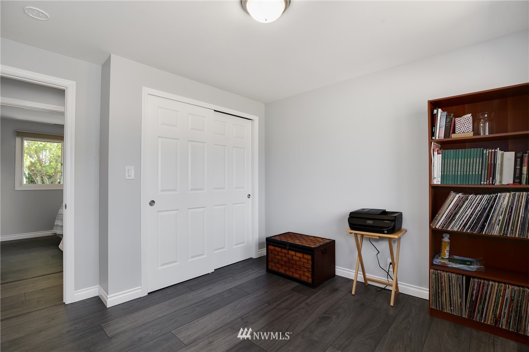 2113 South 249th Place Kent, WA 98032 - Photo 20 of 25