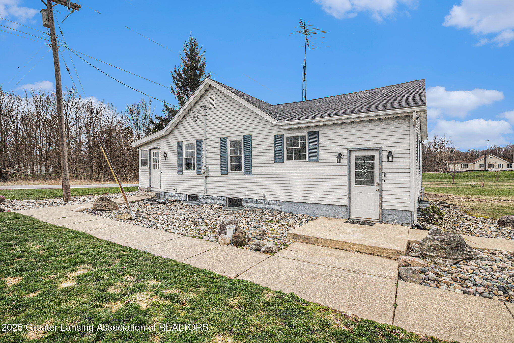 1455 East Fitchburg Road Stockbridge, MI 49285 - Photo 4 of 25 004_img_8118_361