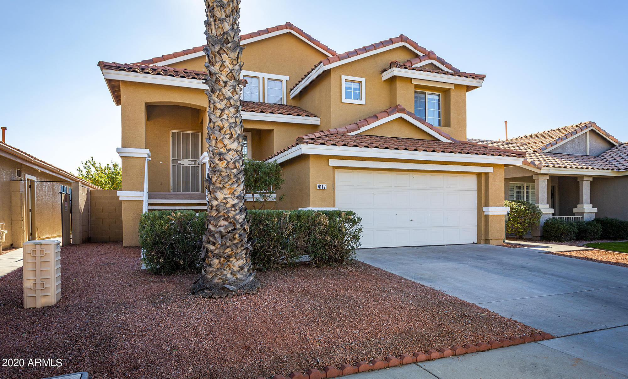 4117 West Charter Oak Road Phoenix, AZ 85029 - Photo 3 of 35 0T7A6643