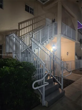 $2,450 | 6972 Northwest 179th Street, Unit 2034, Hialeah, FL 33015