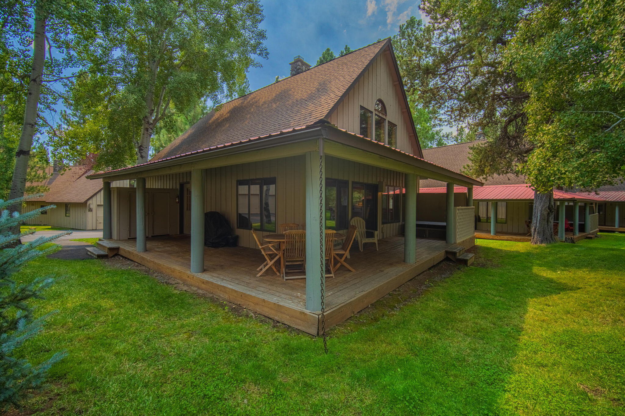 57492 Circle 4 Cabin Road, Unit 19 Sunriver, OR 97707 - Photo 2 of 24 42-web-or-mls-Circle 4 Condo 19-42