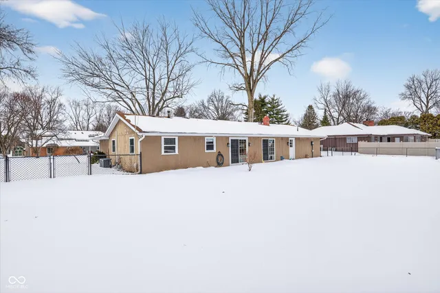 $275,000 | 508 North Parkwood Drive, Muncie, IN 47304