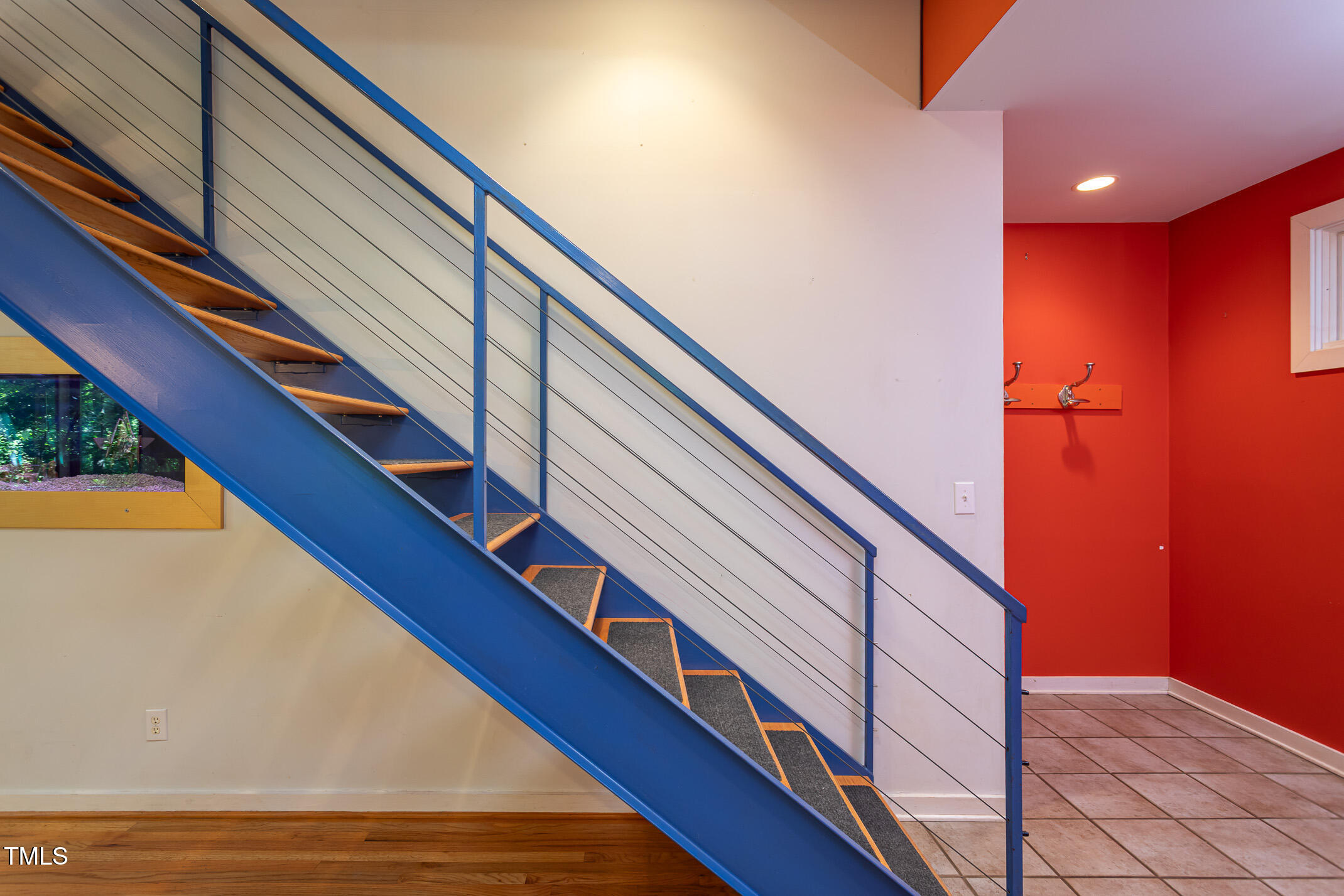 820 Runnymede Road Raleigh, NC 27607 - Photo 12 of 43 a view of entryway