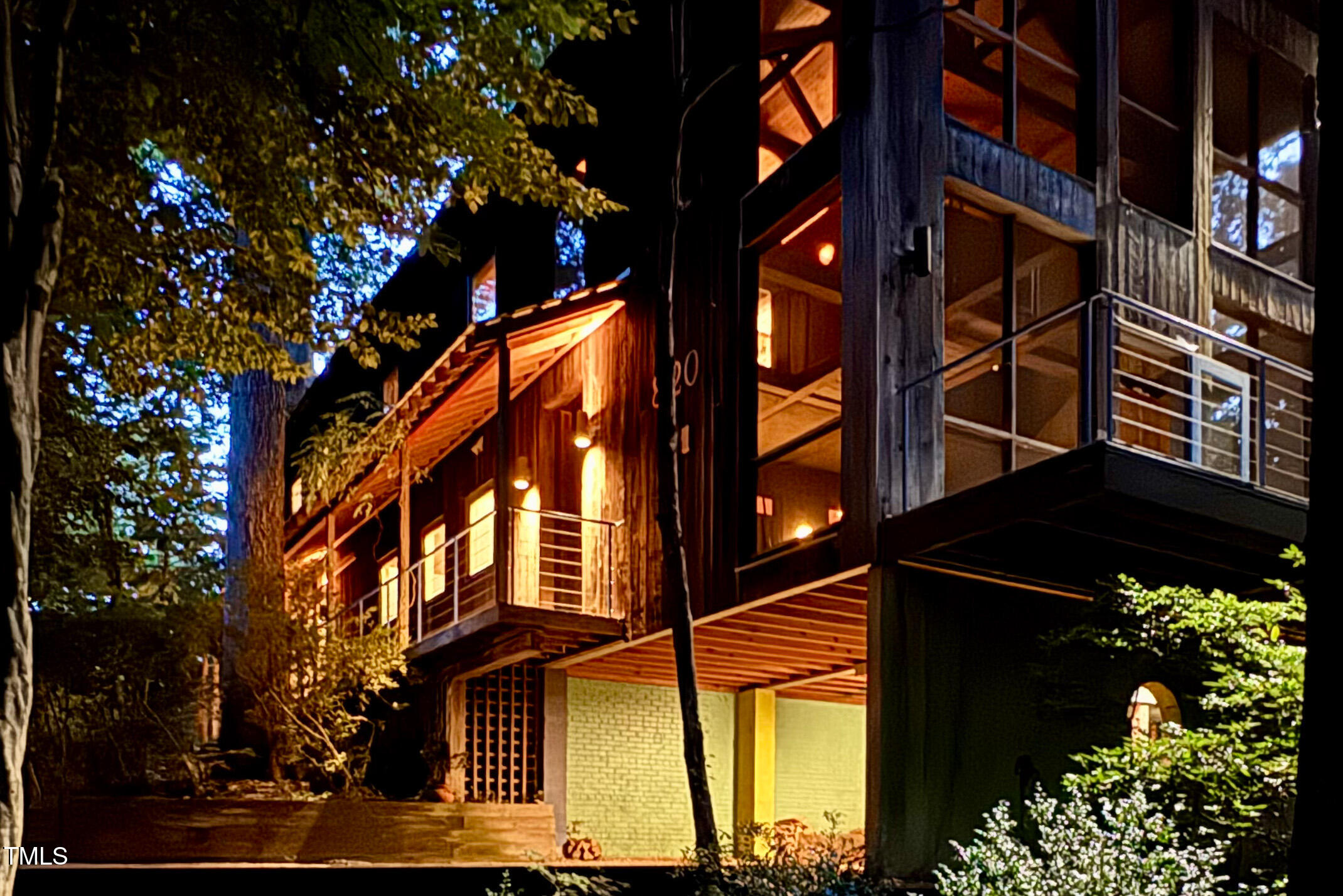 820 Runnymede Road Raleigh, NC 27607 - Photo 2 of 43 front view of a house