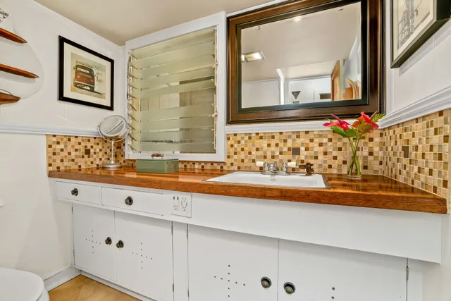 $1,350,000 | 4885 Laipo Road, Kapaa, HI 96746