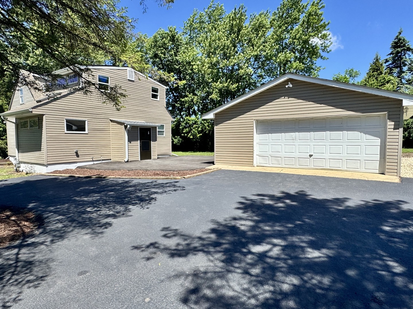 42145 North Kenosha Road Zion, IL 60099 - Photo 2 of 50