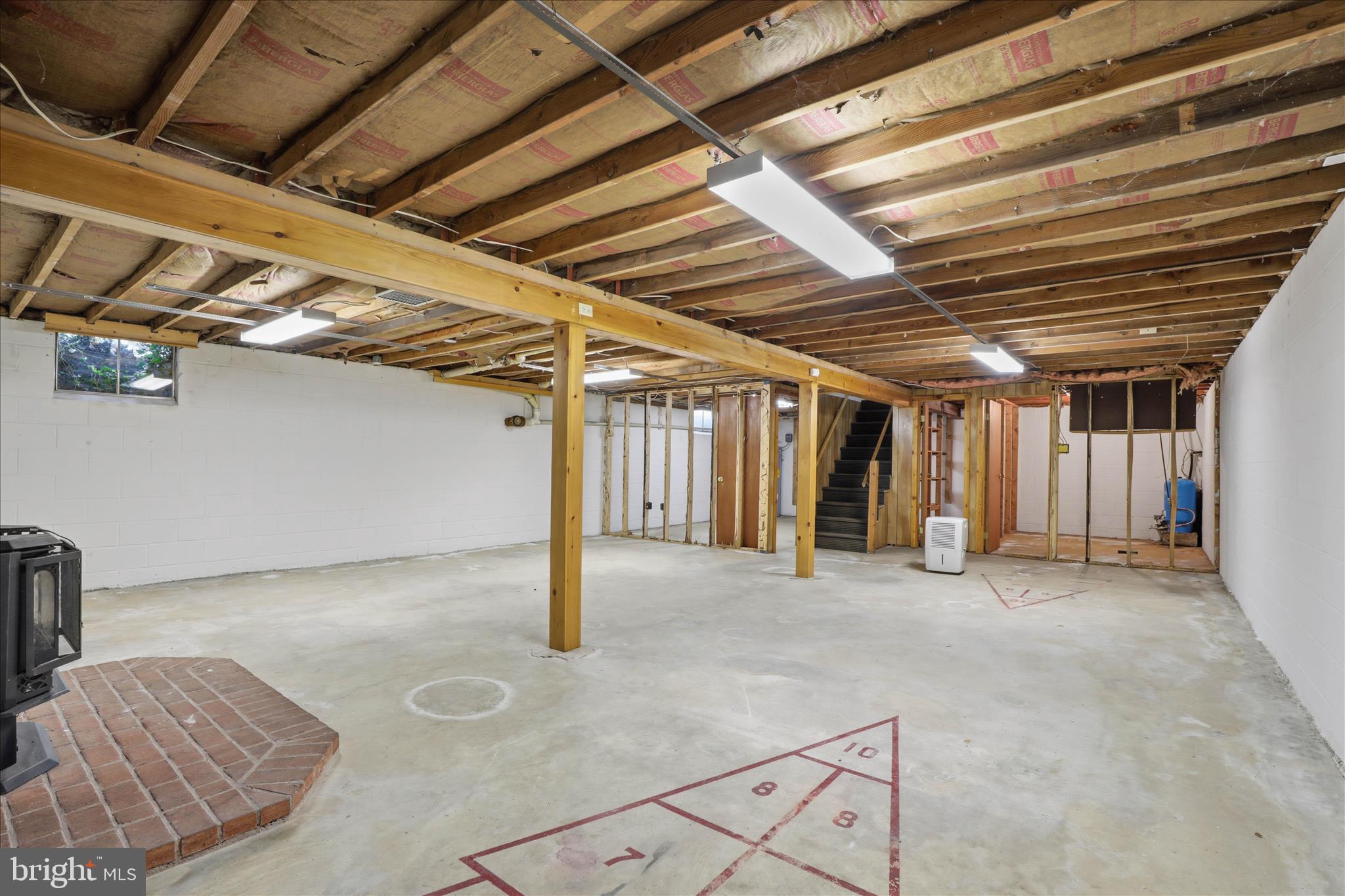 947 Hill Street Manheim, PA 17545 - Photo 31 of 47 a view of an empty room